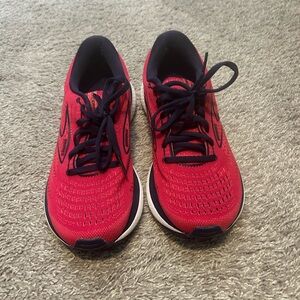 Brooks running shoes. Size 8.5